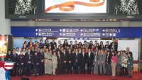 A group photo of Mr Hui and Mr Tien with all the awardees.