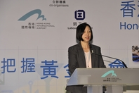 Mrs Leung says what makes the job fair more precious and commendable is that some participating companies will hold recruitment talks for job seekers, school leavers and students.