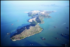 Two small islands - Chek Lap Kok and Lam Chau – were selected to be developed into the new airport. In 1993, the two islands became one – some 10,000 years after they had been separated by the rise of the oceans.