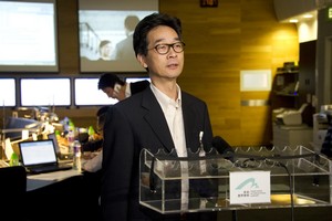 C K Ng, Deputy Director, Airport Operations of AA, says that HKIA holds a large-scale aircraft crash exercise every year to test and refine the contingency procedures. Such exercise is to better prepare the airport community for all sorts of potential scenarios, and to maintain the highest standards of safety and security at HKIA.