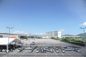 AAHK showcases its newly acquired fleet of electric saloon vehicles.