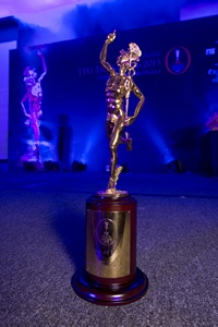 The trophy of 24th Annual TTG Travel Awards 2013 – Travel Hall of Fame