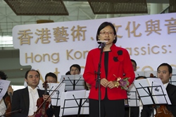 Anita Fung, Chairlady of AA’s Arts and Culture Advisory Committee, says that the AA hopes the airport will become a place that promotes Hong Kong’s tourism and culture.