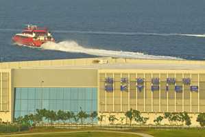 Designed with a maximum annual capacity for 8 million passengers, the 16,500-sqm permanent SkyPier is eight times the size of the old facility.