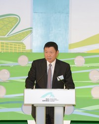Dr Marvin Cheung, Chairman of Airport Authority Hong Kong (AAHK), says the accreditation is an important milestone as Hong Kong International Airport (HKIA) pursues environmental excellence and a sustainable future. He hopes the experience will help HKIA continue to be a pioneer in environmental performance around the world.